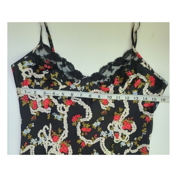 Victoria's Secret Chemise Shortie Black Lace Silky Floral Roses w Pearls… - Picture 12 of 15